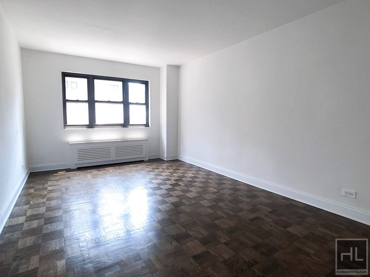 Building Photo - EAST 35 STREET