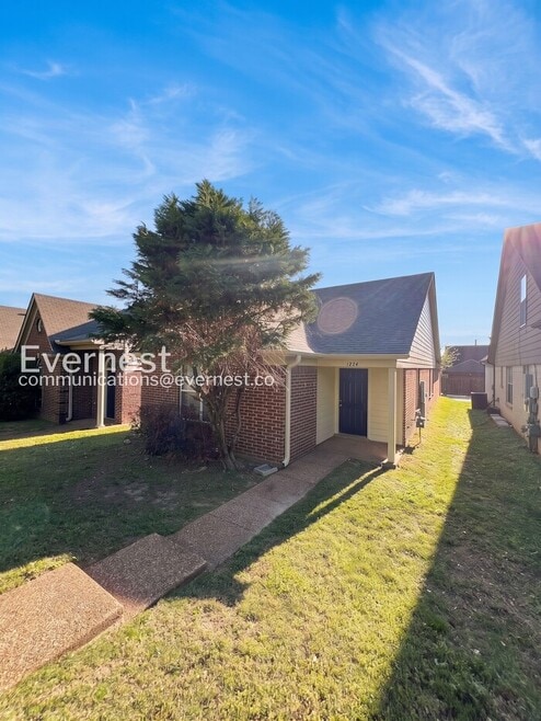 Building Photo - 1224 Whitten Rd