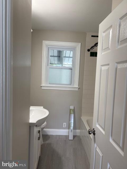 Building Photo - 10 Rose St