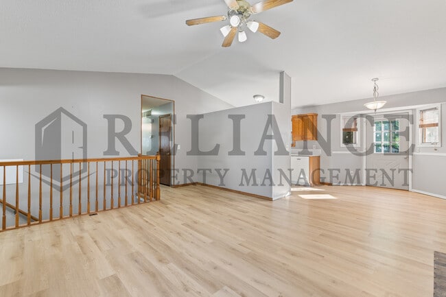 Building Photo - 2126 N Pine Grove St