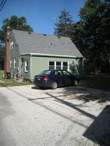 Building Photo - 223 S Bryan Ave