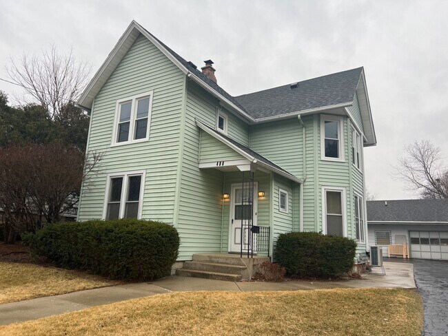 Building Photo - 408 Prospect Ave