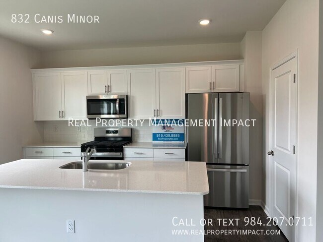 Building Photo - 832 Canis Minor Rd