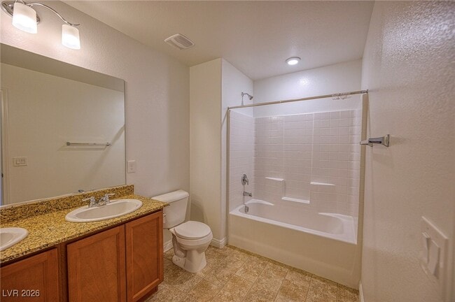 Building Photo - 3863 Summit Ave