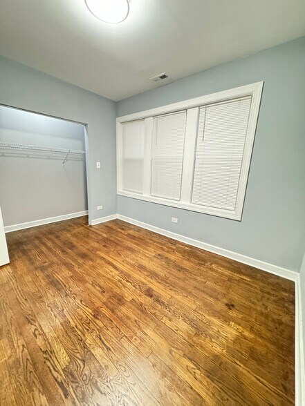 Building Photo - 5607 S Throop St