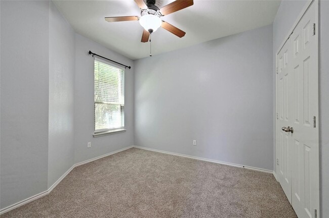 Building Photo - 451 New Bridge Dr