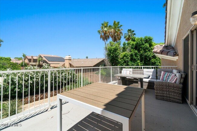 Building Photo - 5512 E Campo Bello Dr