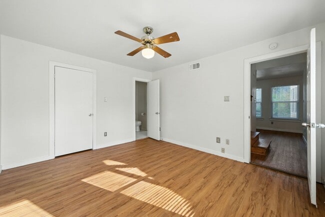 Building Photo - UT PRE-LEASE: 5 bed / 3 bath Remodeled Wes...