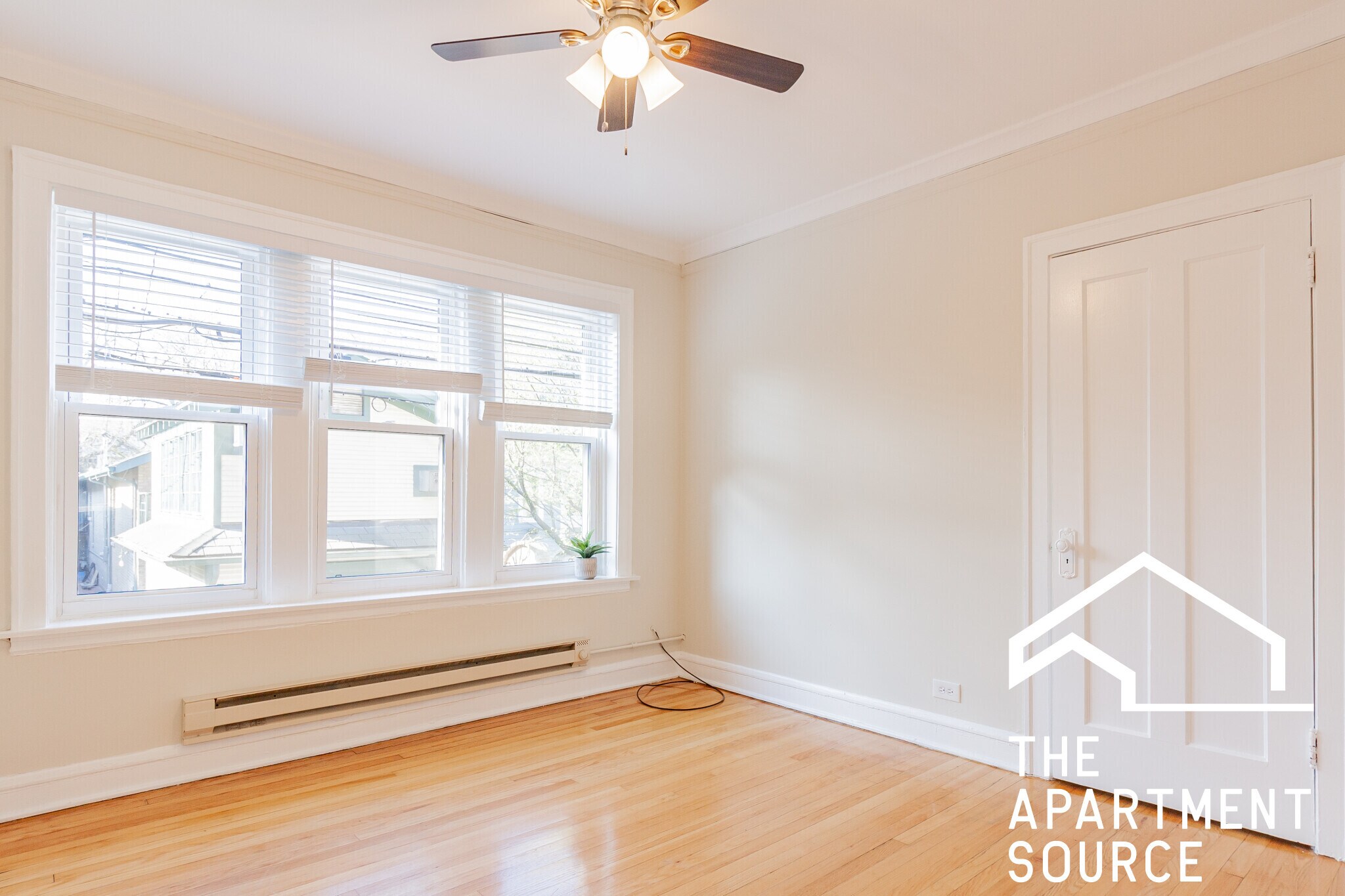 Building Photo - 4218 N Clark St