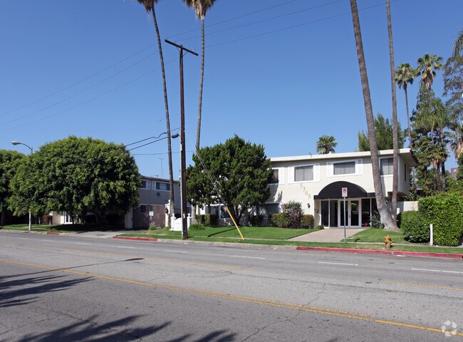 Primary Photo - 5239-5305 Lindley Ave