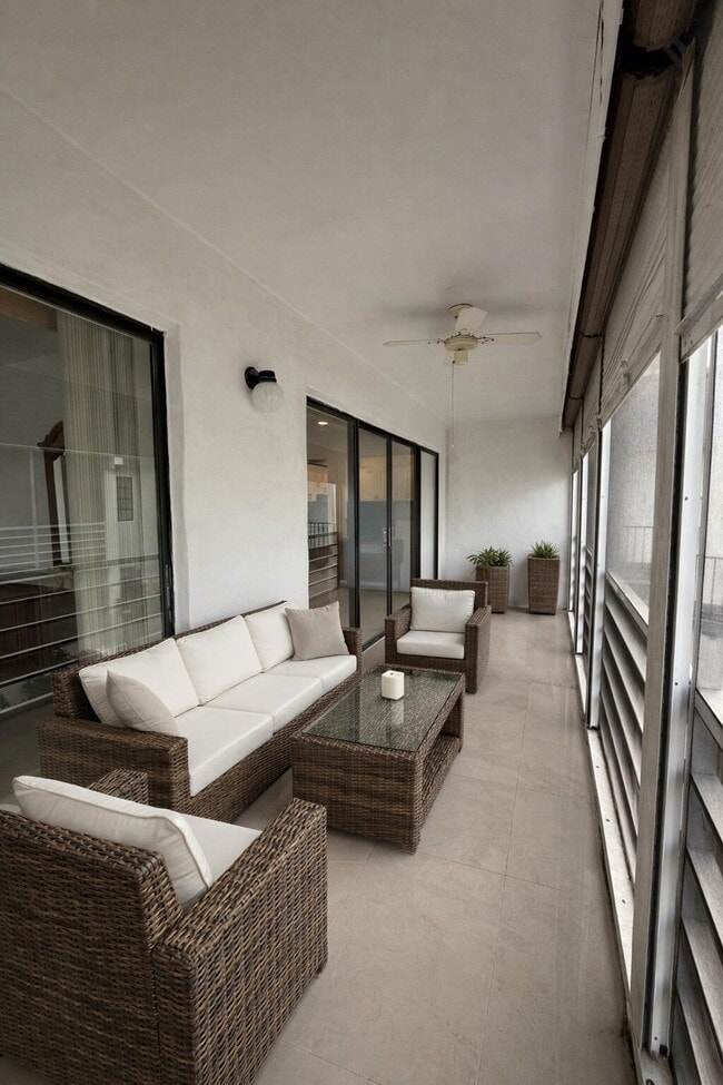 Building Photo - 514 Piedmont K