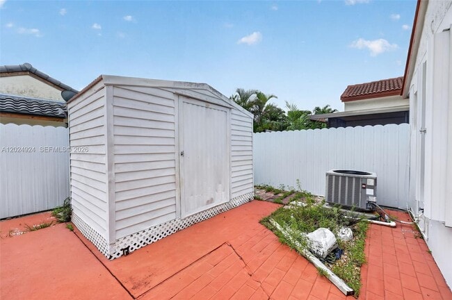 Building Photo - 13440 SW 28th St