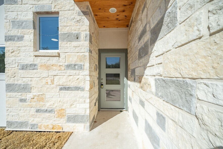 Building Photo - 11215 Link