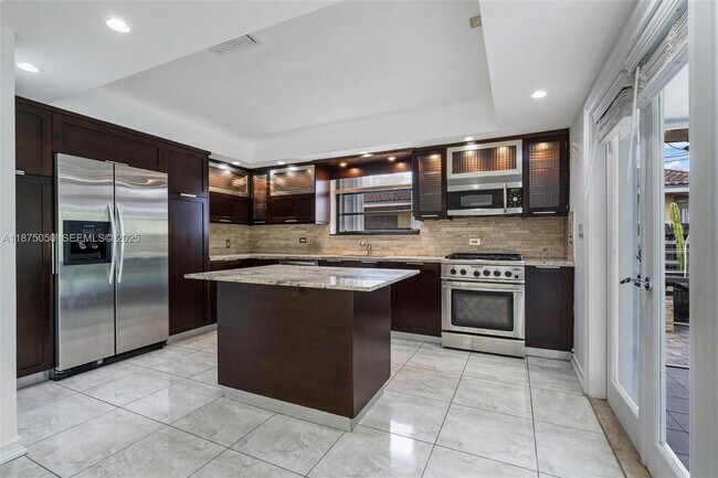 Building Photo - 20525 Highland Lakes Blvd