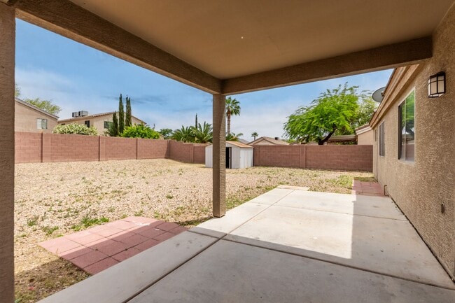 Building Photo - Single-Story 3 Bedroom Home in Rancho El Mirage