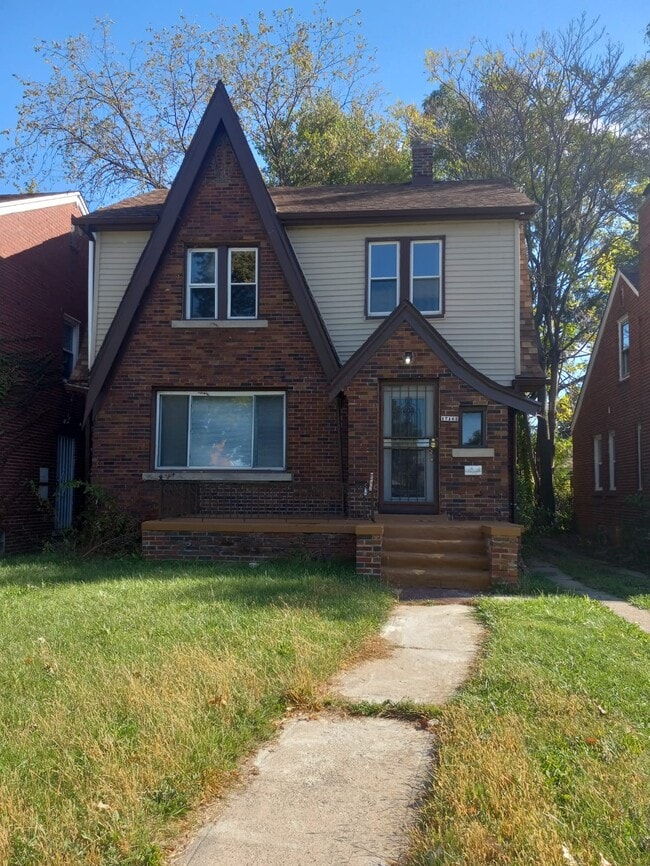 Building Photo - 17162 Bradford Ave