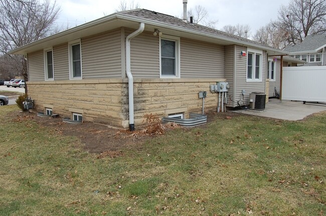 Building Photo - 4630 Starr St