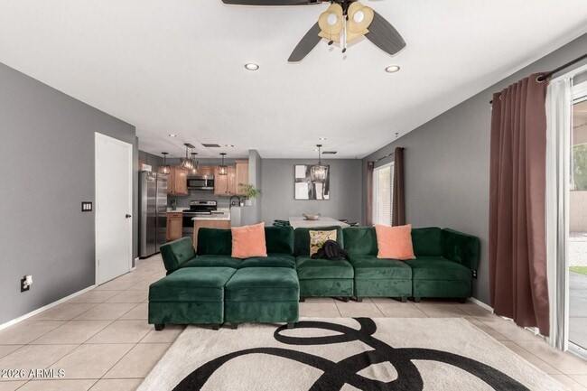 Building Photo - 12106 N 128th Ave