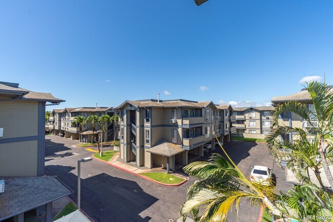 Building Photo - 2 Bedroom, 2 Bath Condo in Sun Rise Community