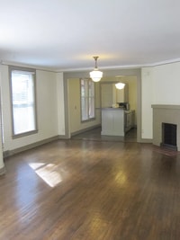 Building Photo - 726 Lake Dr SE