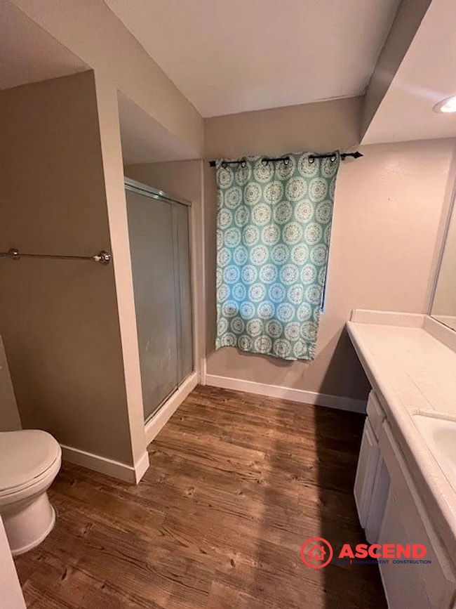 Building Photo - Beautiful 4 Bedroom home.