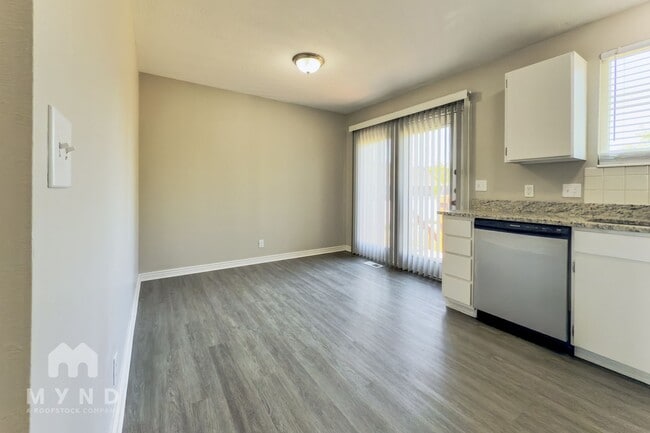 Building Photo - 4756 W 5865 S