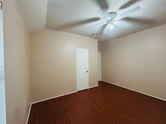 Building Photo - 5018 Rocky Manor Ln