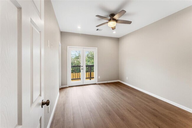 Building Photo - 5221 Groveton St