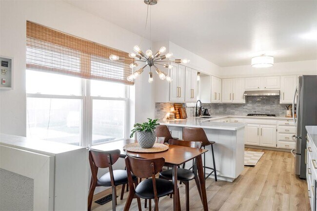 Building Photo - 4824 NW 73rd St