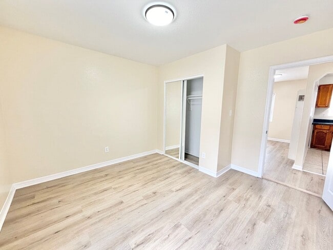 Building Photo - 138 W 93rd St