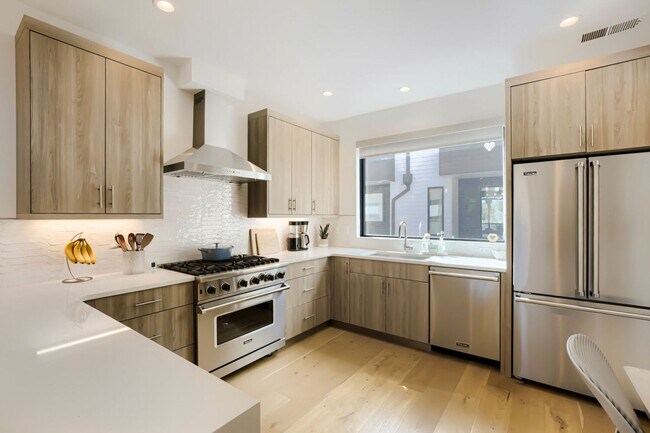 Building Photo - Stylish 2BR Boulder Retreat | Rooftop Deck & Prime Location