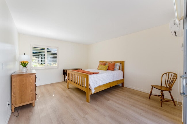 Building Photo - 4126 Foothill Rd