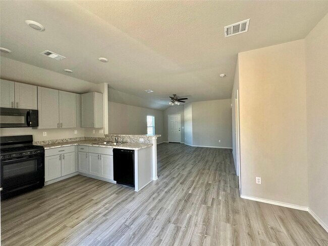 Building Photo - 270 Cumberland Forest Dr