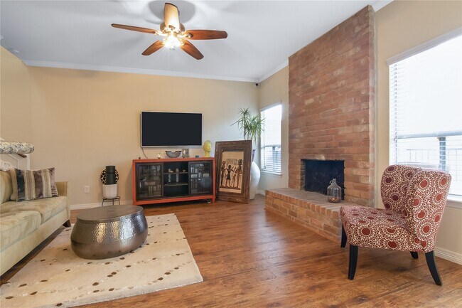 Building Photo - 1802 Stoney Brook Dr