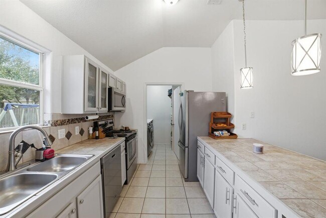 Building Photo - 411 Copper Ln