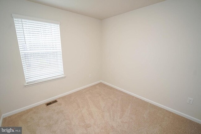 Building Photo - 819 Mersey Ln