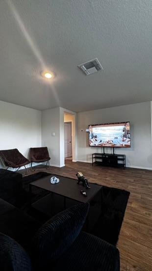 Building Photo - 3103 Lindenwood Wy