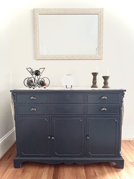 Building Photo - 2240 Queen St