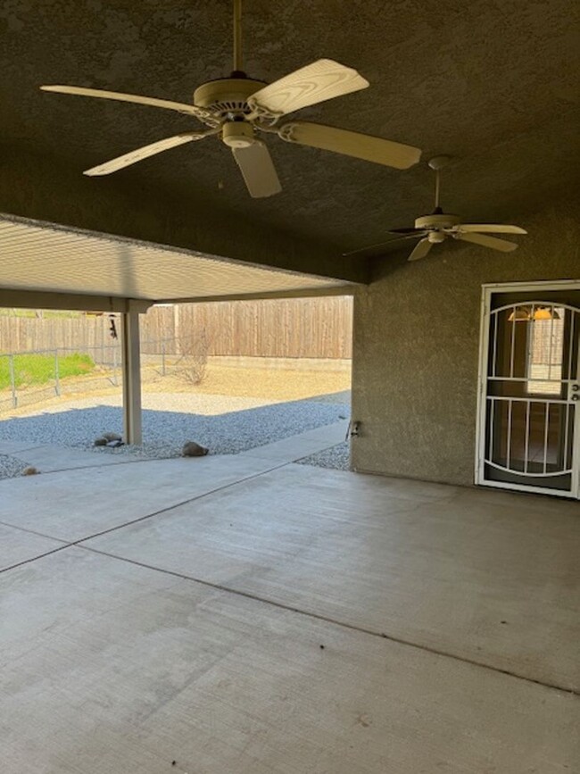 Building Photo - Beautiful 4 Bedroom in Cottonwood