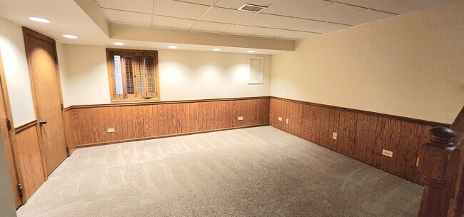 Building Photo - 2155 Abbeywood Ct