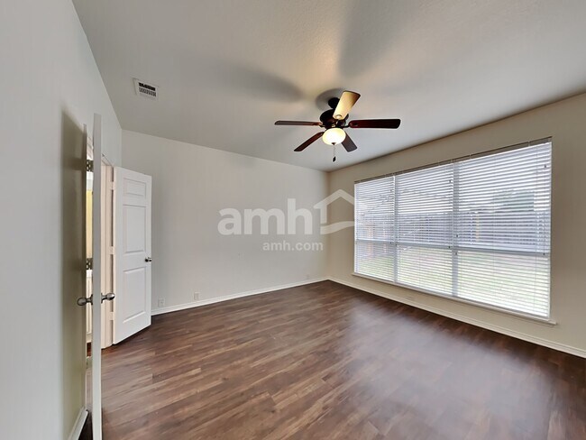 Building Photo - 2516 Aiken Ln