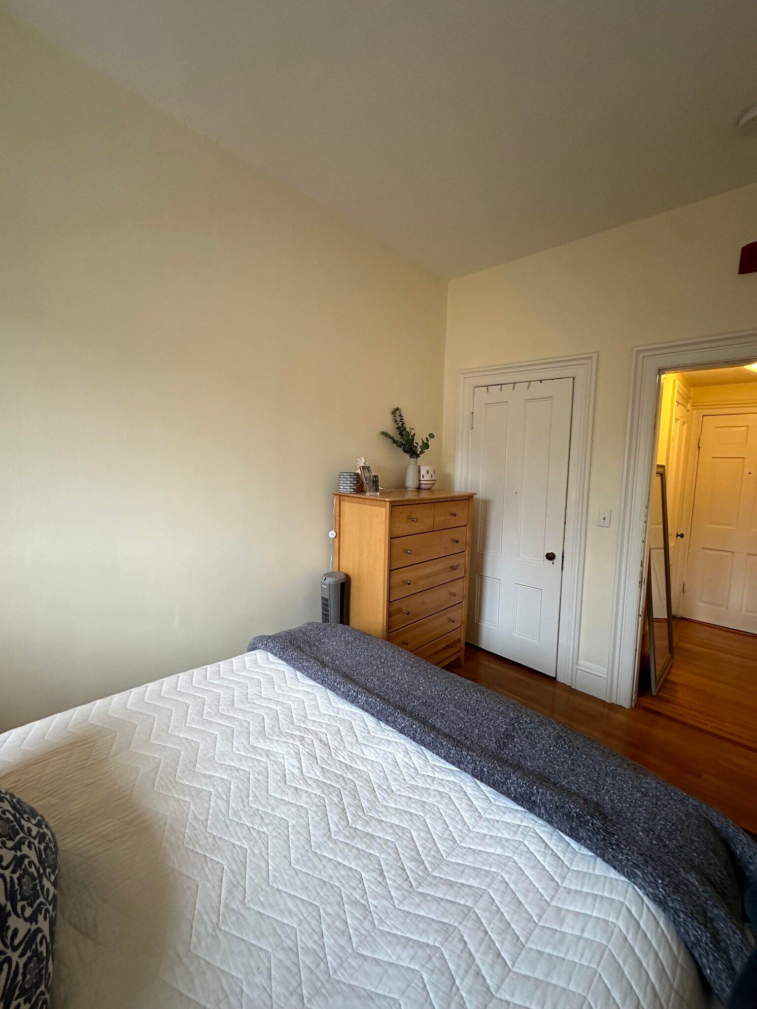 Building Photo - 300 Marlborough St