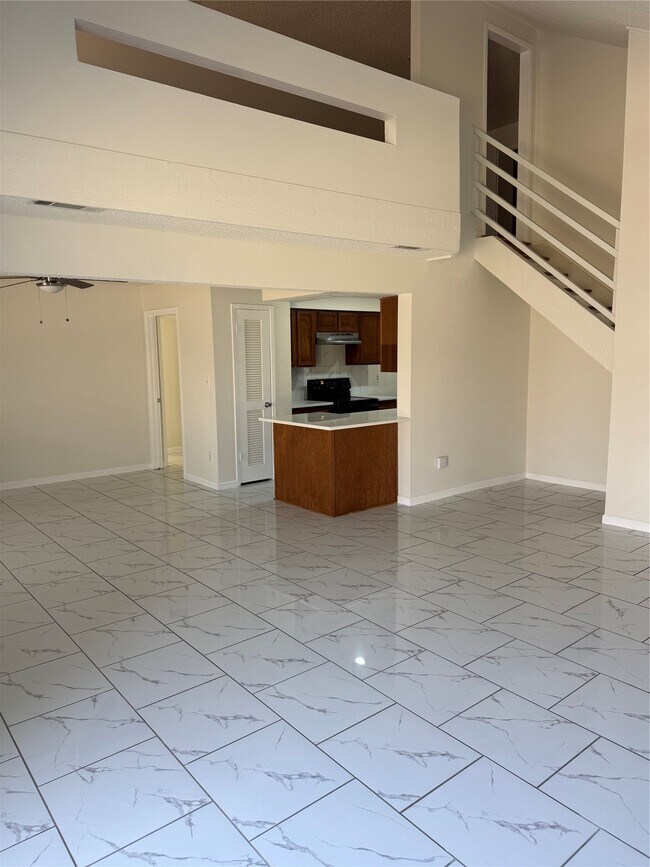 Building Photo - 6103 Linnhaven Dr