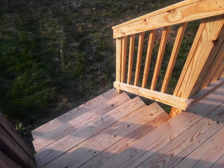 New back deck - 334 Lora Dr