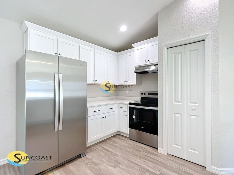 Building Photo - 15831 SW 34th Court Rd