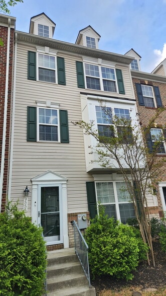 Primary Photo - 9555 Weshurst Ln
