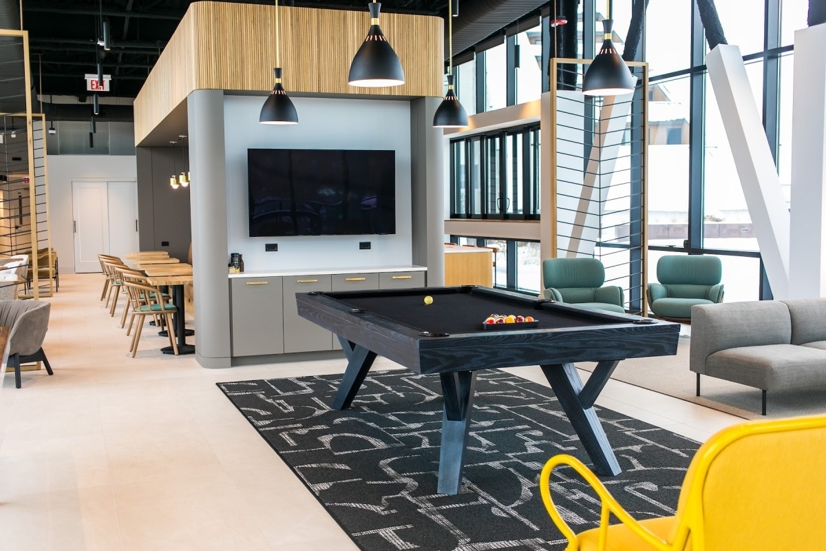 Building Photo - 2347 N Elston Ct