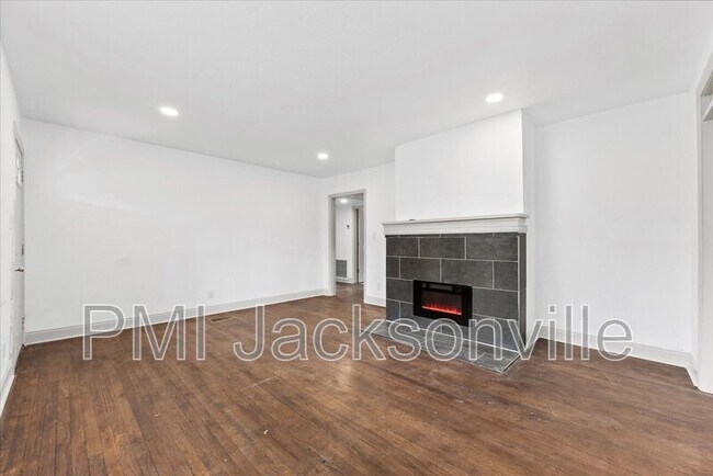 Building Photo - 3694 Grandy Ave