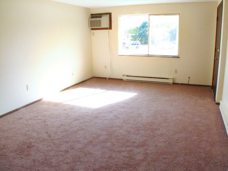 Little Williamsburg Apartments 341 W Noble St East Canton OH 44730