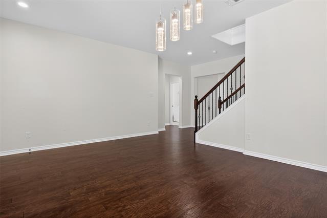 Building Photo - 8728 Maple Ridge Trail